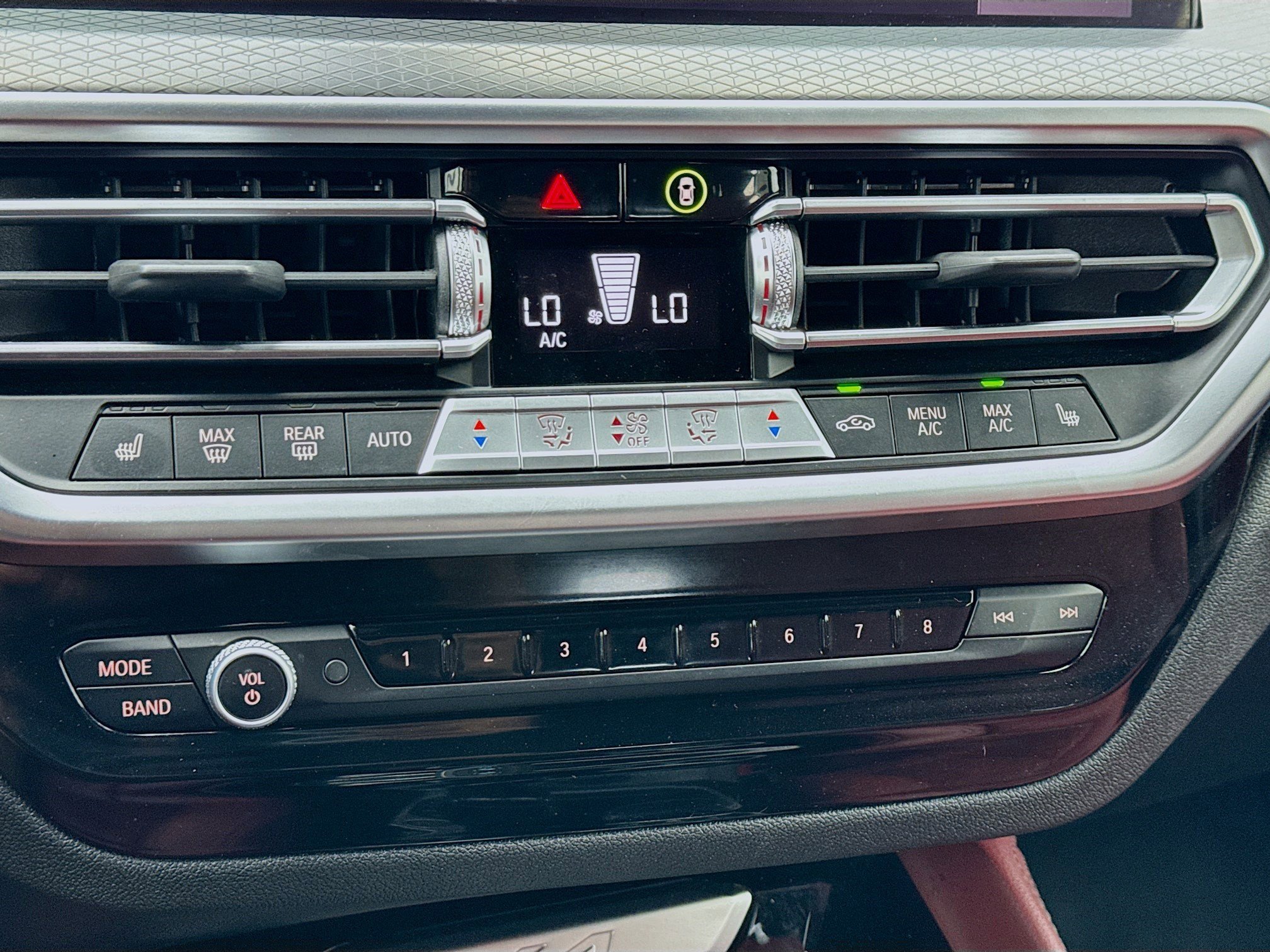 Used 2023 BMW X4 xDrive30i w/ M Sport Package image 12