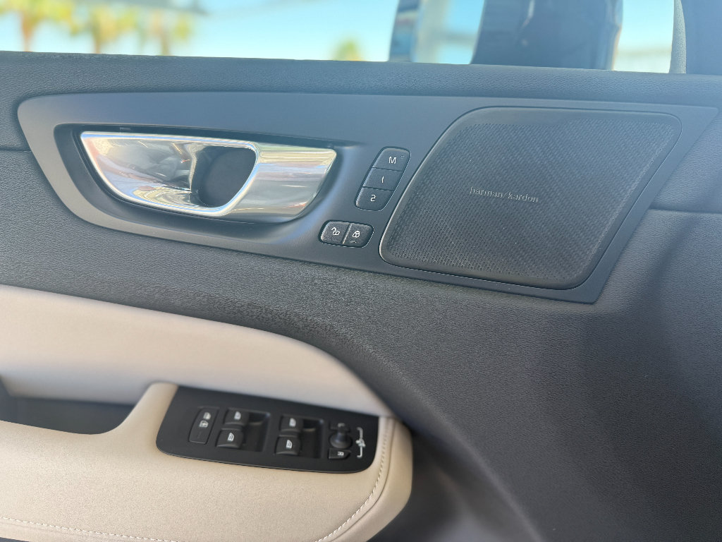 New 2026 Volvo XC60 B5 Plus w/ Climate Package AWD/4WD image 11