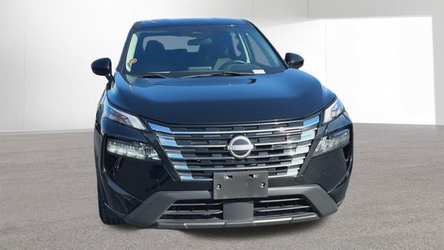Used 2024 Nissan Rogue SV FWD image 3