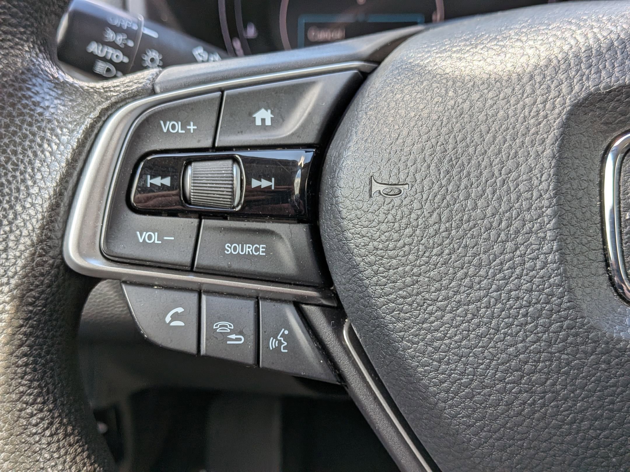 Certified 2018 Honda Accord LX image 15