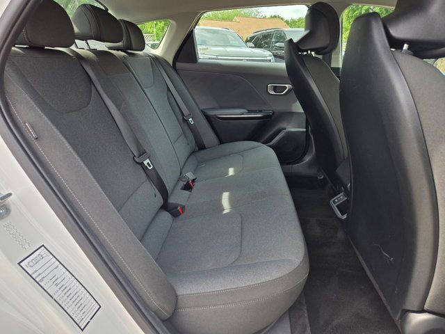 Used 2025 Kia K4 FWD image 26