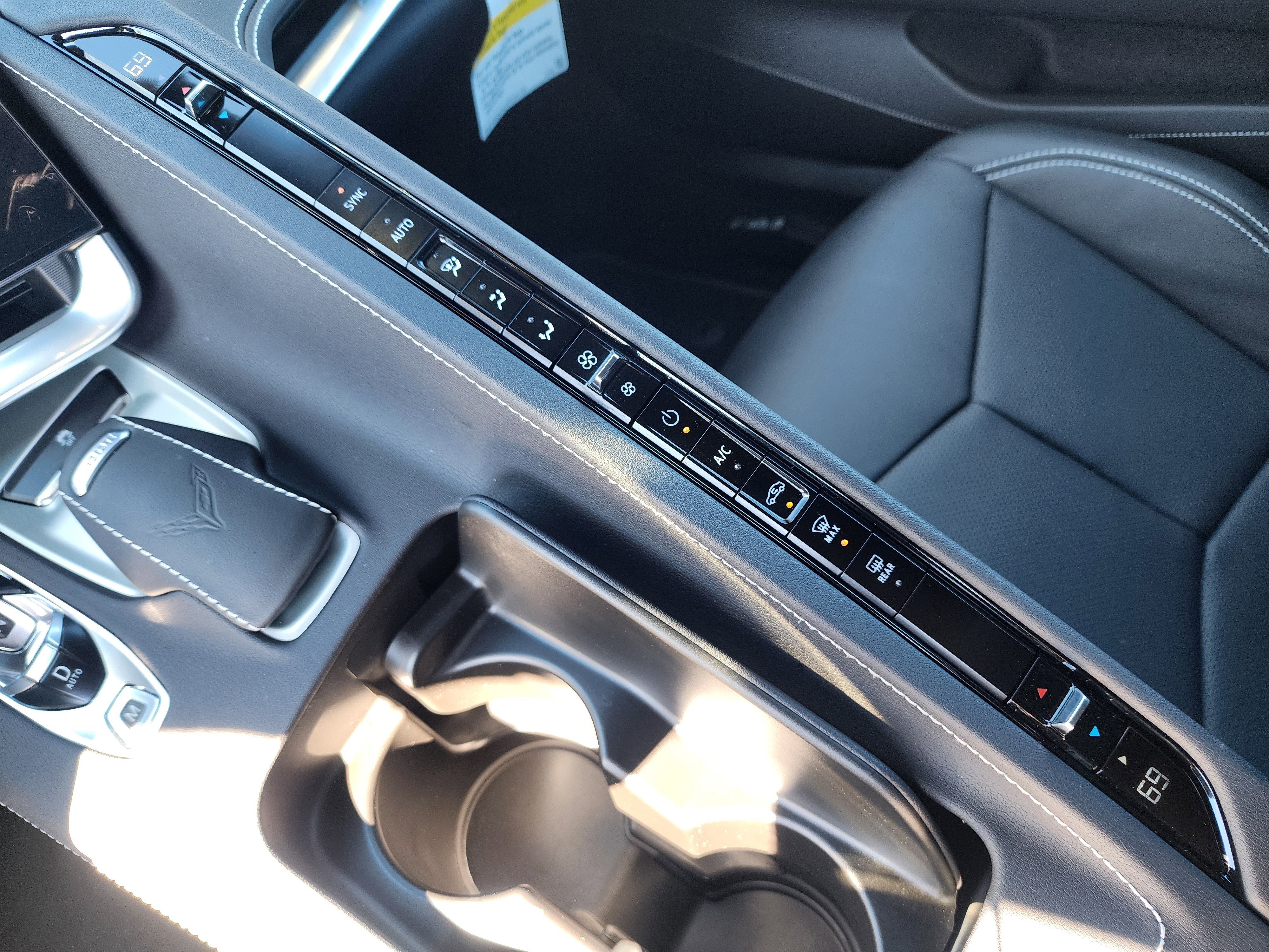 Used 2025 Chevrolet Corvette Z06 image 33