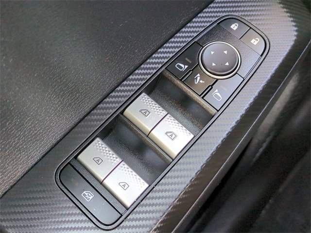 Used 2024 Mitsubishi Outlander SE image 24