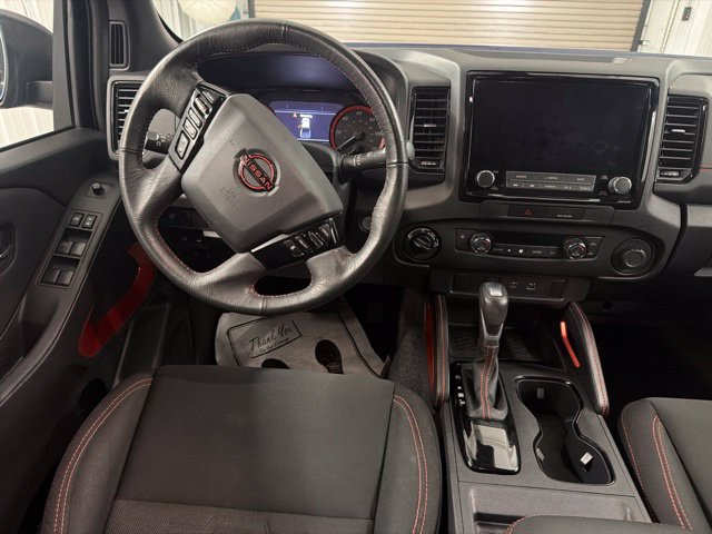 Used 2022 Nissan Frontier PRO-4X w/ Technology Package AWD/4WD image 16