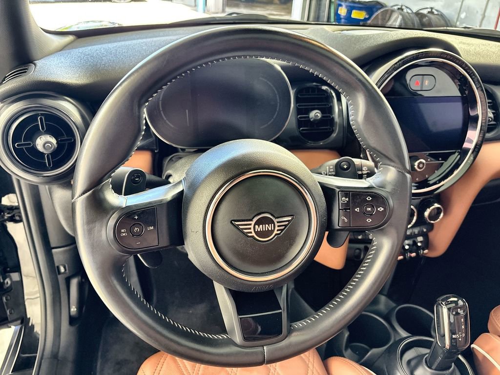 Used 2023 MINI Cooper S w/ Signature Upholstery Package FWD image 11