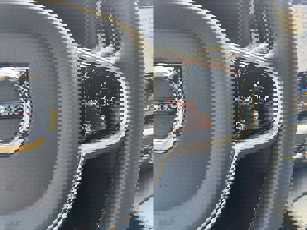 New 2026 Volvo V60 B5 Cross Country Ultra w/ Protection Package Premier image 13