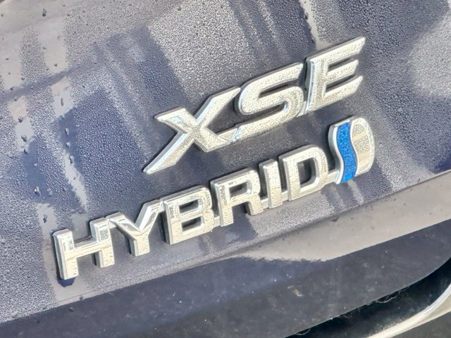 Used 2024 Toyota Sienna XSE w/ XSE Plus Package AWD/4WD image 4