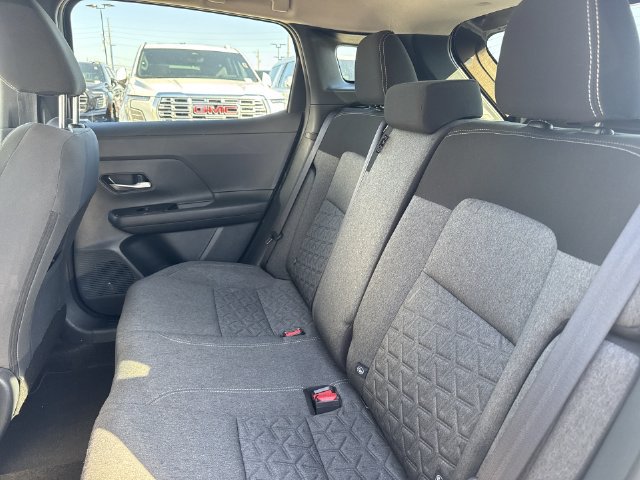 Used 2025 Nissan Kicks SV AWD/4WD image 22