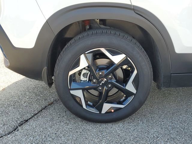 Used 2026 Kia Seltos S image 7