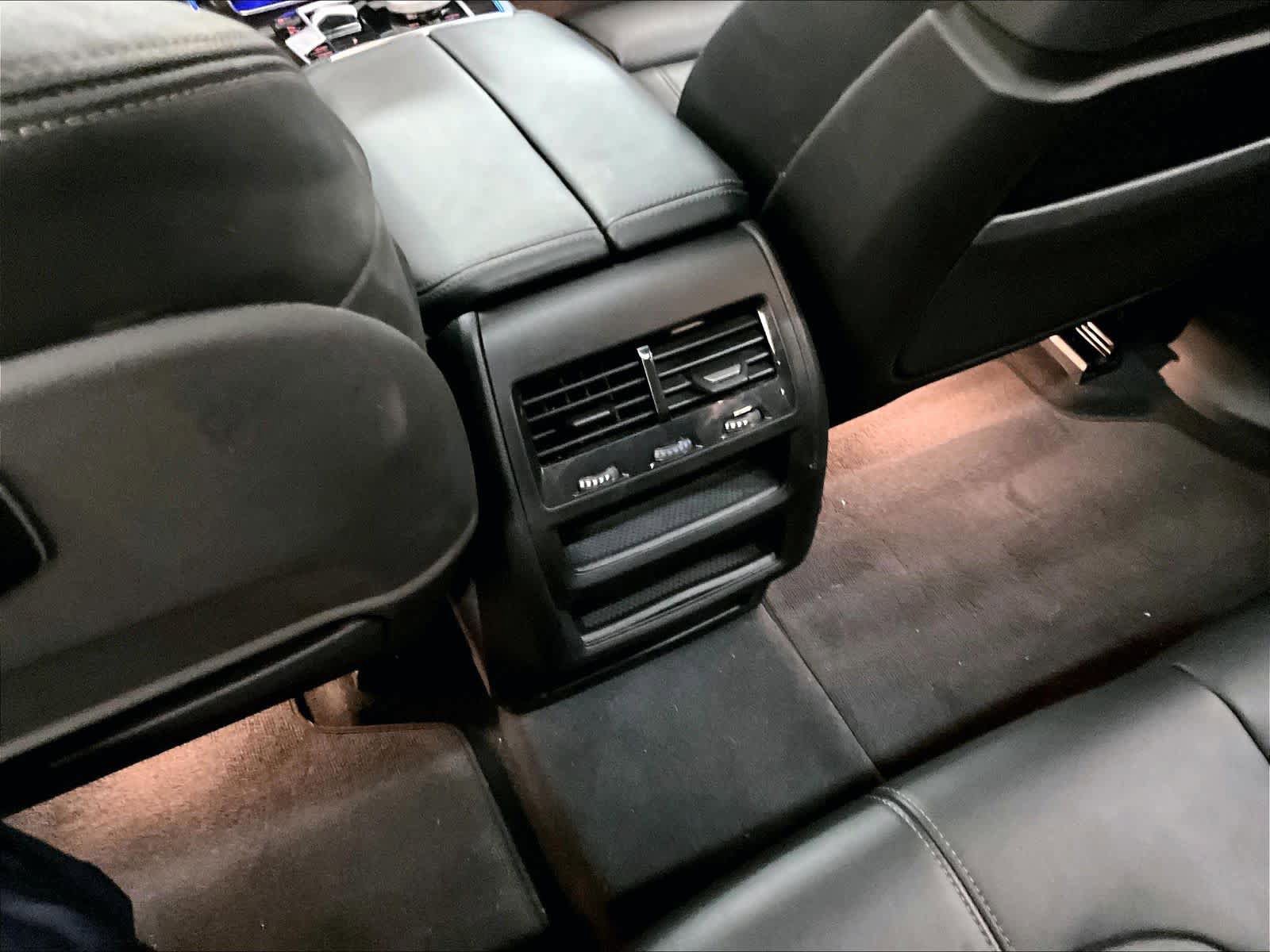 Used 2025 BMW X5 xDrive50e w/ Premium Package image 35