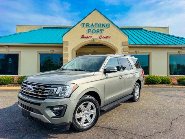Used 2019 Ford Expedition XLT w/ Equipment Group 201A RWD image 2