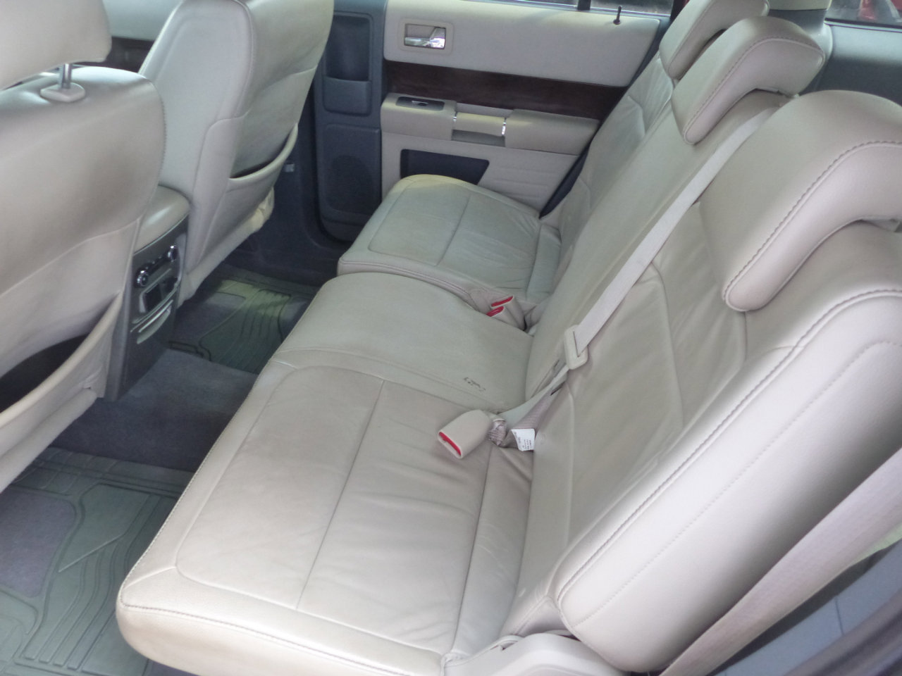 Used 2009 Ford Flex SEL image 13