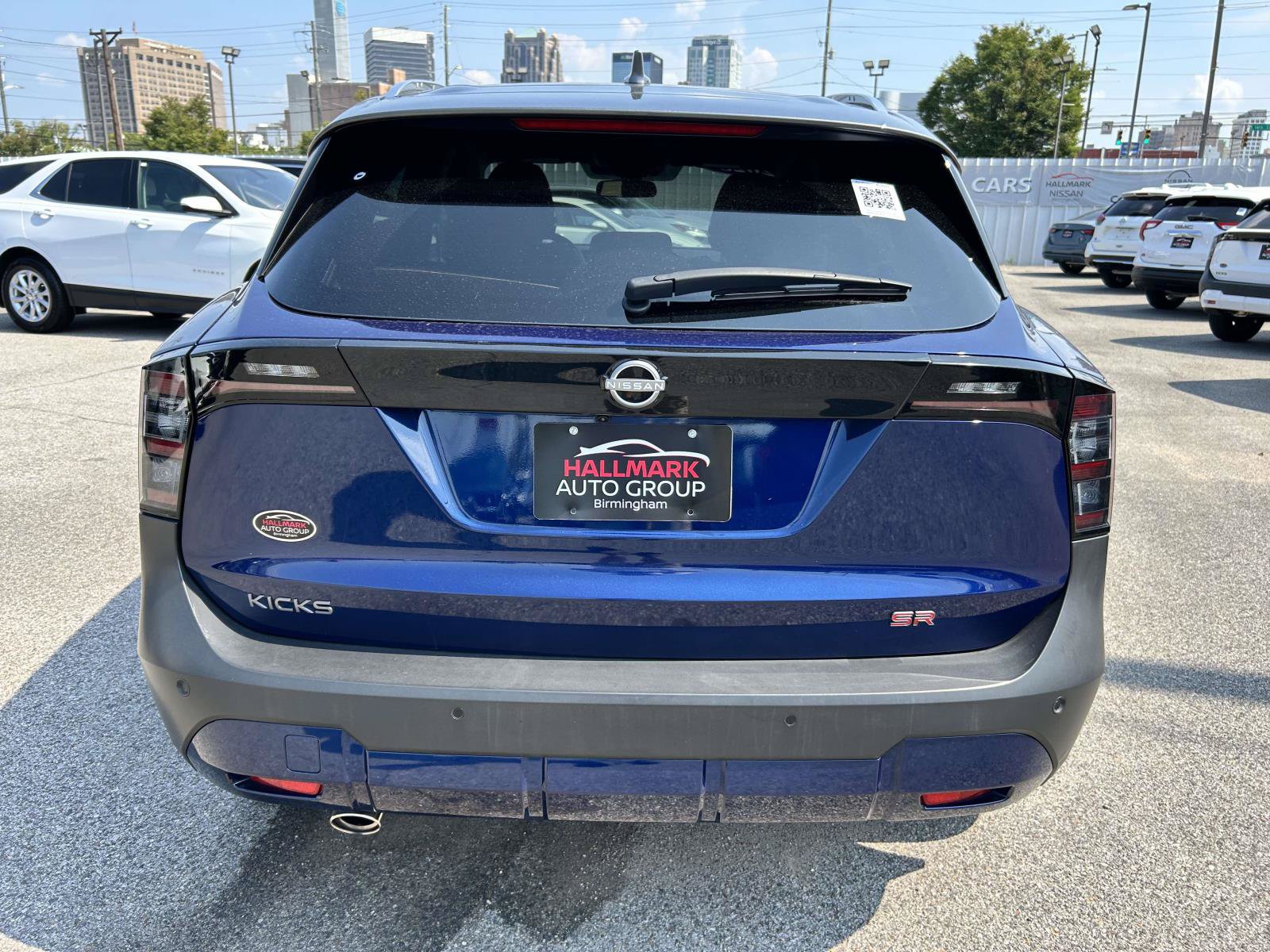 Used 2025 Nissan Kicks SR w/ SR Premium Package FWD image 3
