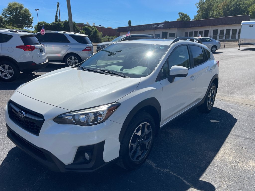 Used 2020 Subaru Crosstrek 2.0i Premium w/ Moonroof Package 1 AWD/4WD image 2