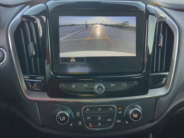 Used 2023 Chevrolet Traverse LT FWD image 21