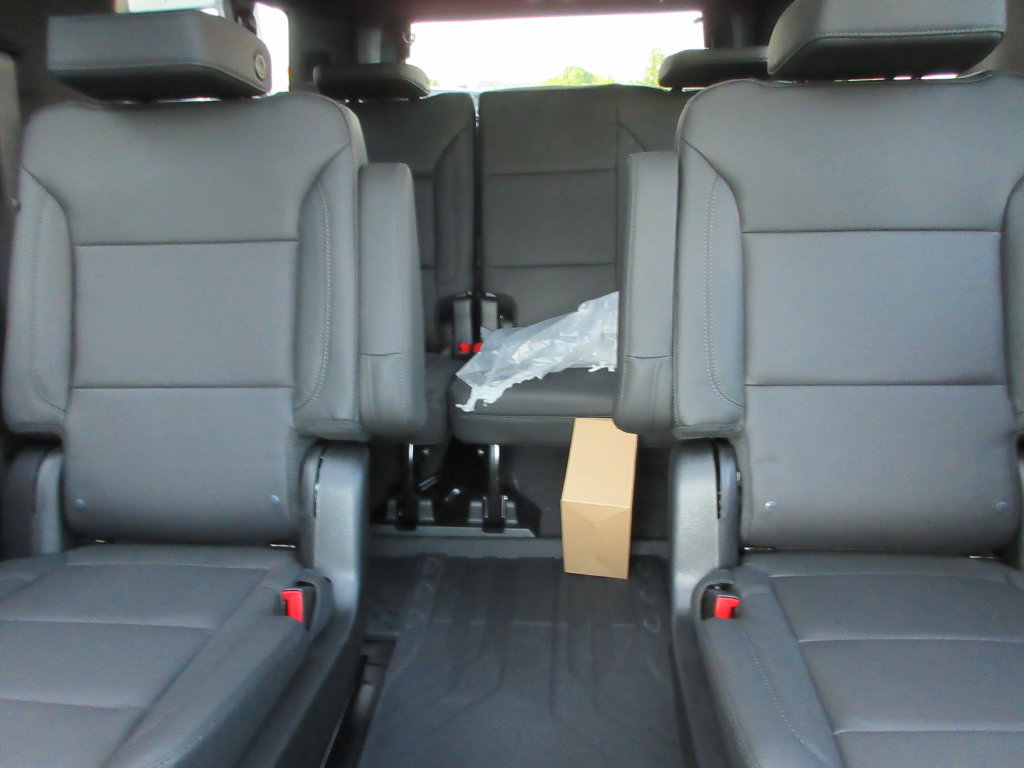 New 2026 Chevrolet Suburban Z71 w/ Z71 Off-Road Package AWD/4WD image 22