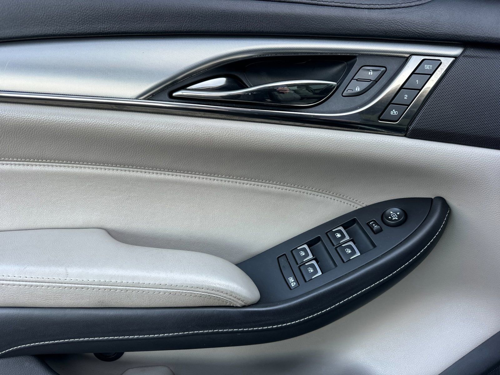 Used 2018 Cadillac CTS Luxury image 11