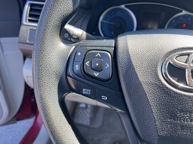 Used 2016 Toyota Camry LE FWD image 14
