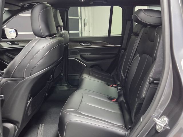 New 2026 Jeep Grand Cherokee Limited w/ Limited Altitude Package RWD image 6