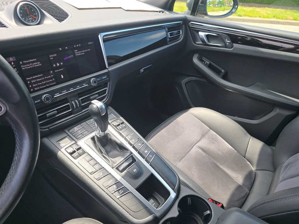 Used 2020 Porsche Macan AWD/4WD image 27