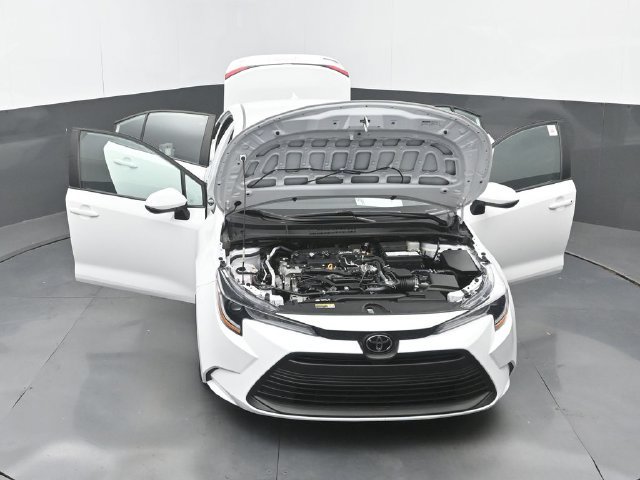 Used 2025 Toyota Corolla LE FWD image 34