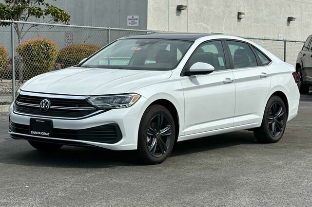 New 2024 Volkswagen Jetta SE image 8