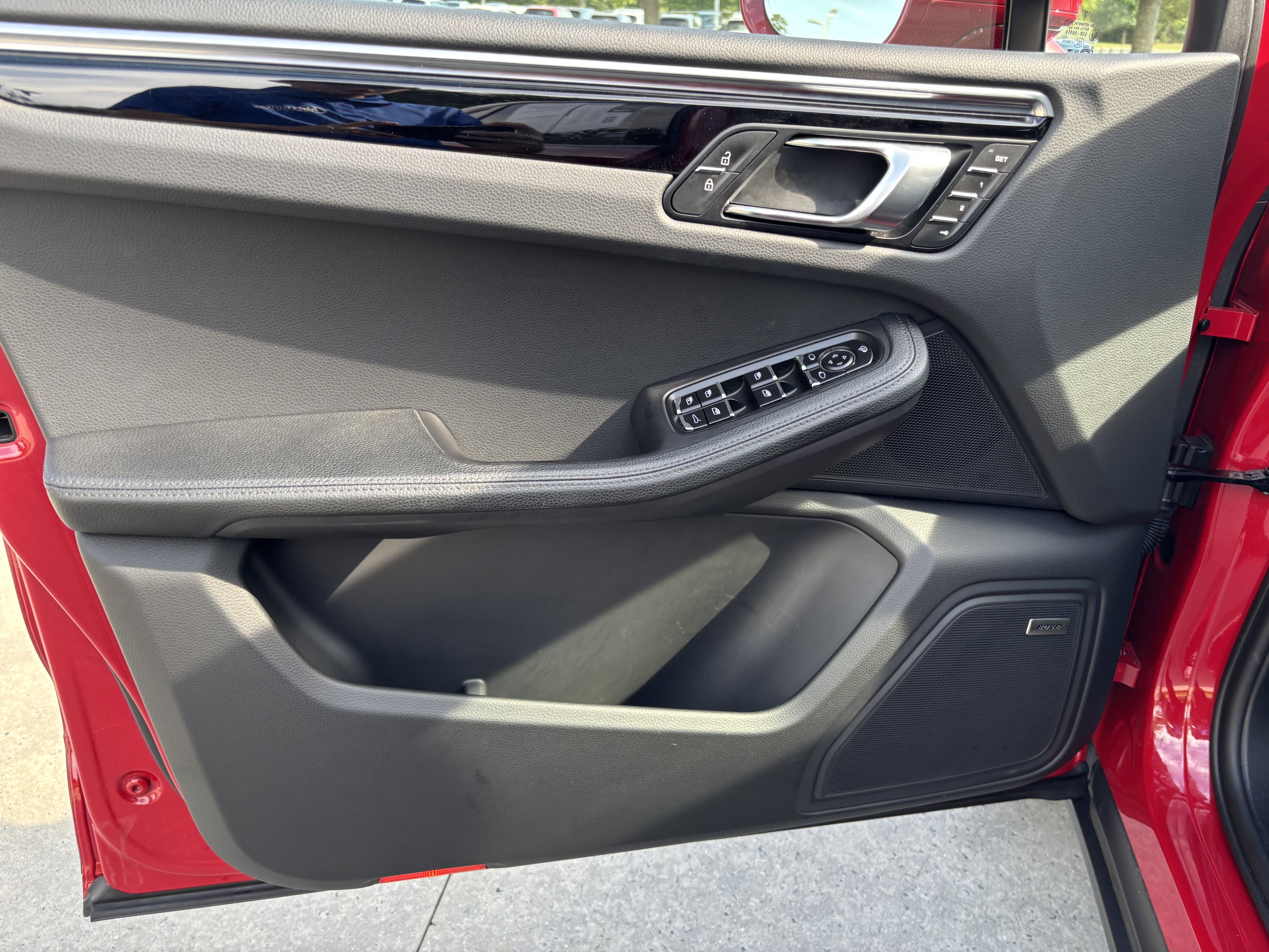 Used 2024 Porsche Macan image 13