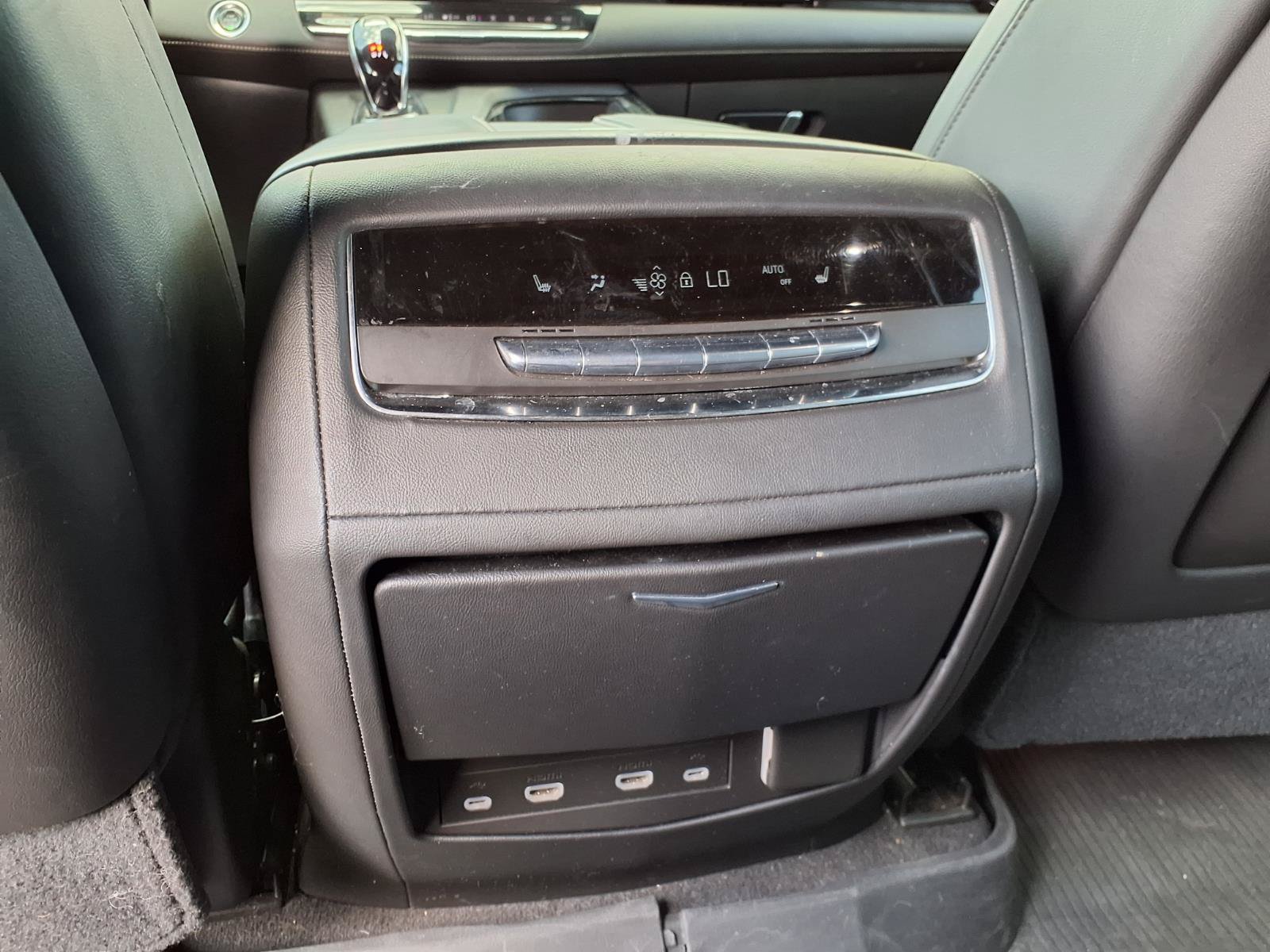 Used 2021 Cadillac Escalade ESV Sport w/ Driver Assist Tech Package AWD/4WD image 17