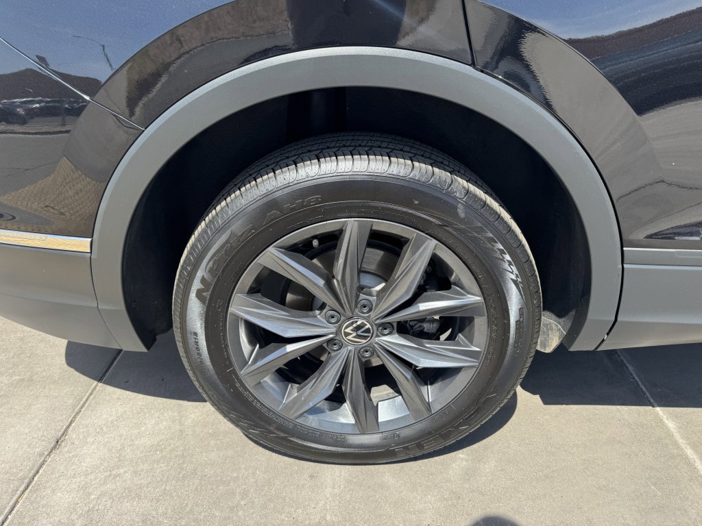 Used 2023 Volkswagen Tiguan SE image 15