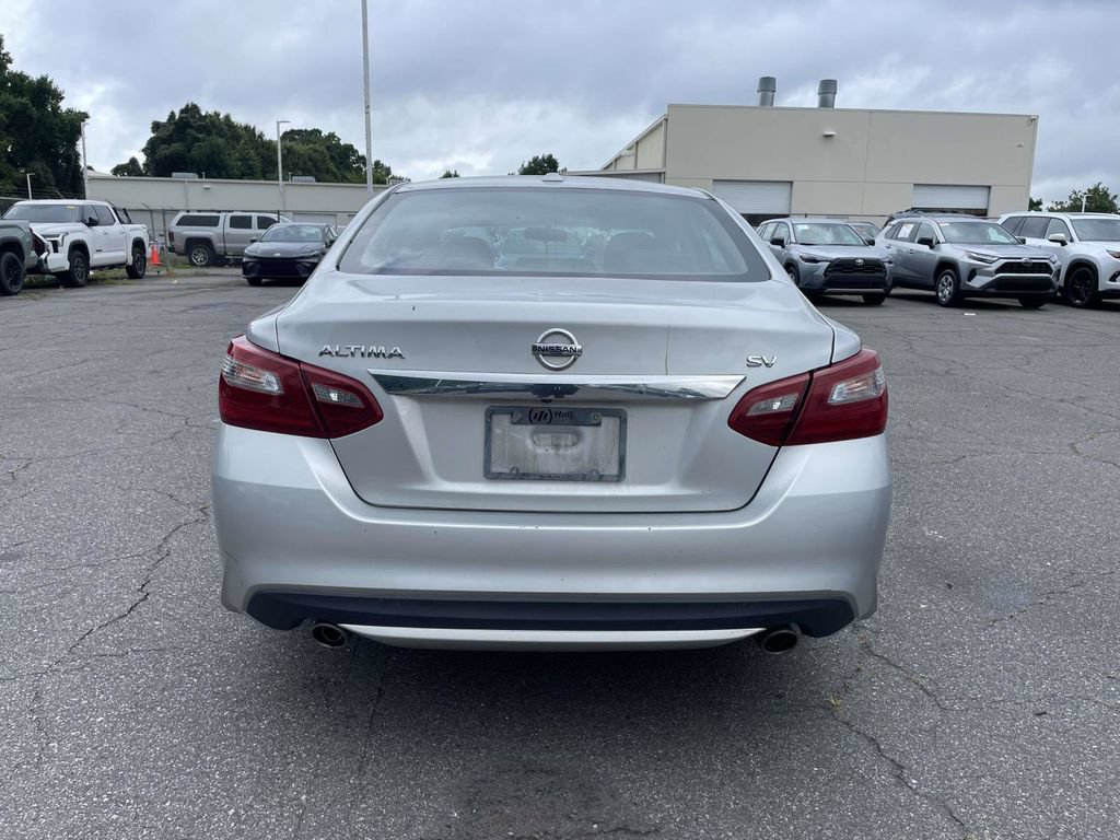 Used 2018 Nissan Altima 2.5 SV FWD image 5