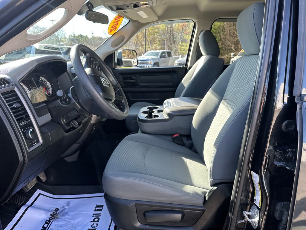 Used 2018 RAM 2500 Tradesman w/ Chrome Appearance Group AWD/4WD image 9