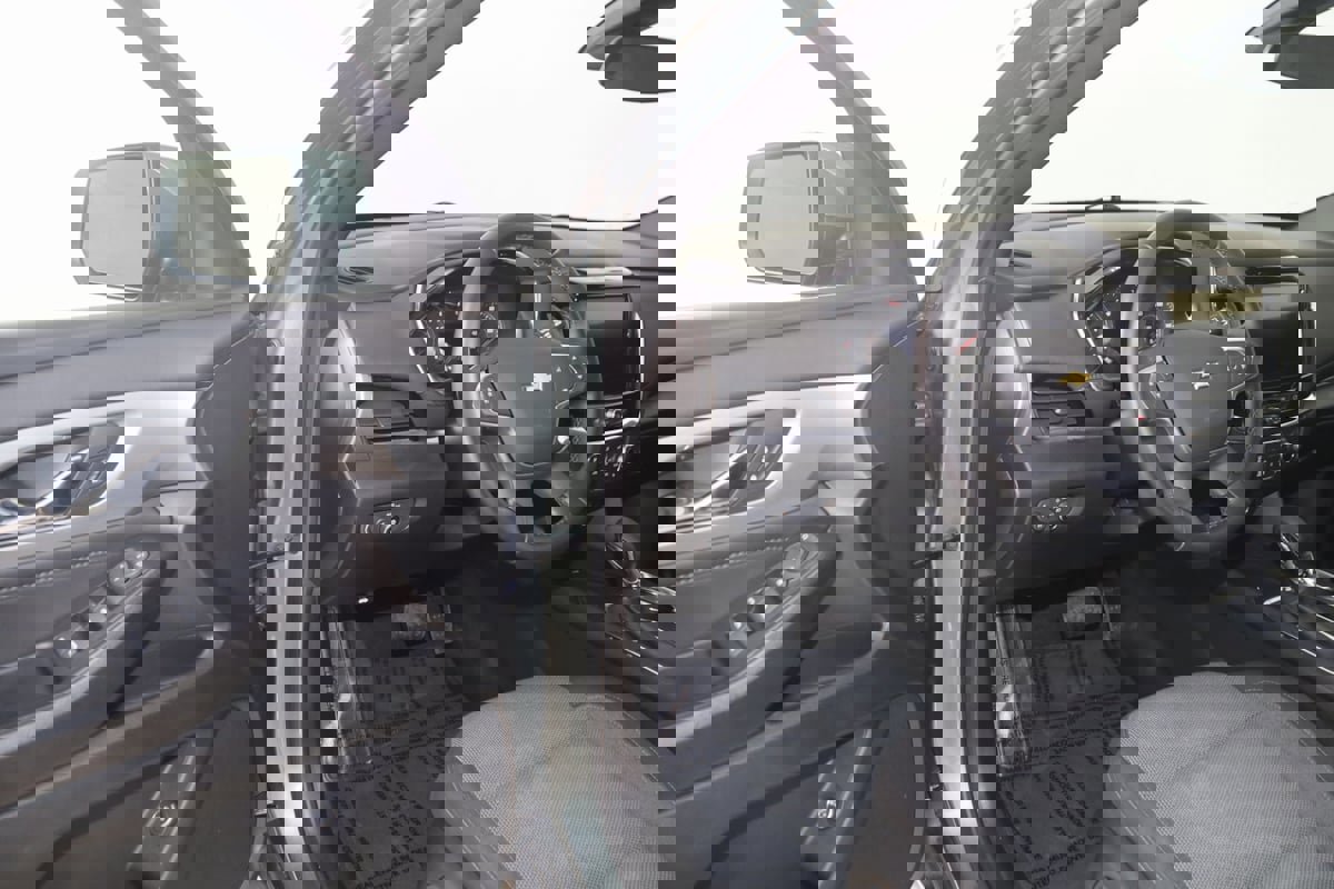 Used 2023 Chevrolet Traverse LT image 45