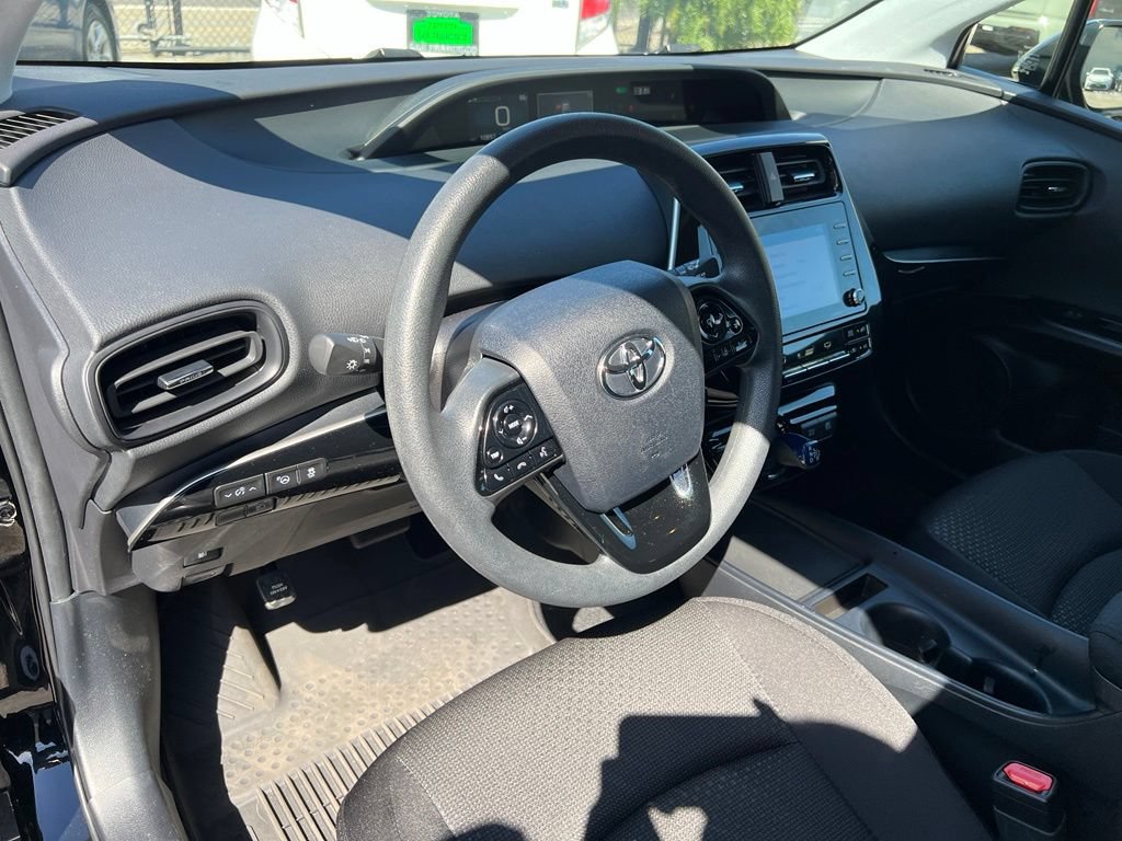 Certified 2022 Toyota Prius LE FWD image 12