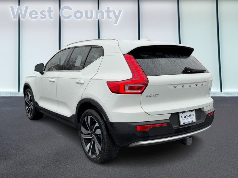 Certified 2023 Volvo XC40 B5 Ultimate w/ Protection Package Premier image 7