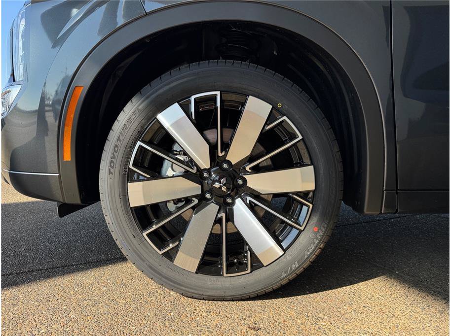 New 2026 Mitsubishi Outlander SEL FWD image 27