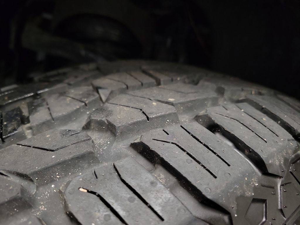 Used 2015 Ford F150 Lariat image 12