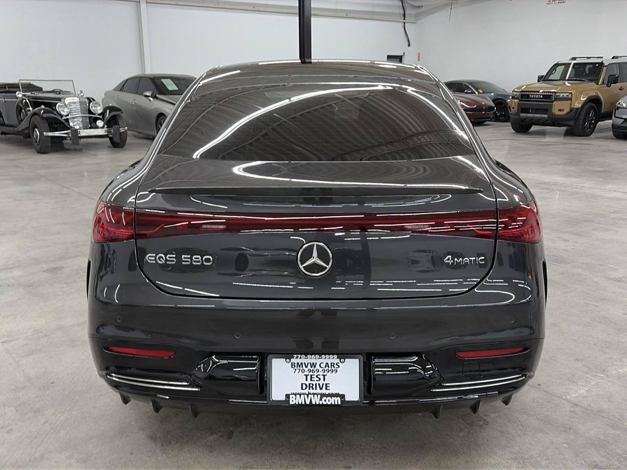 Used 2023 Mercedes-Benz EQS 580 4MATIC Sedan image 9