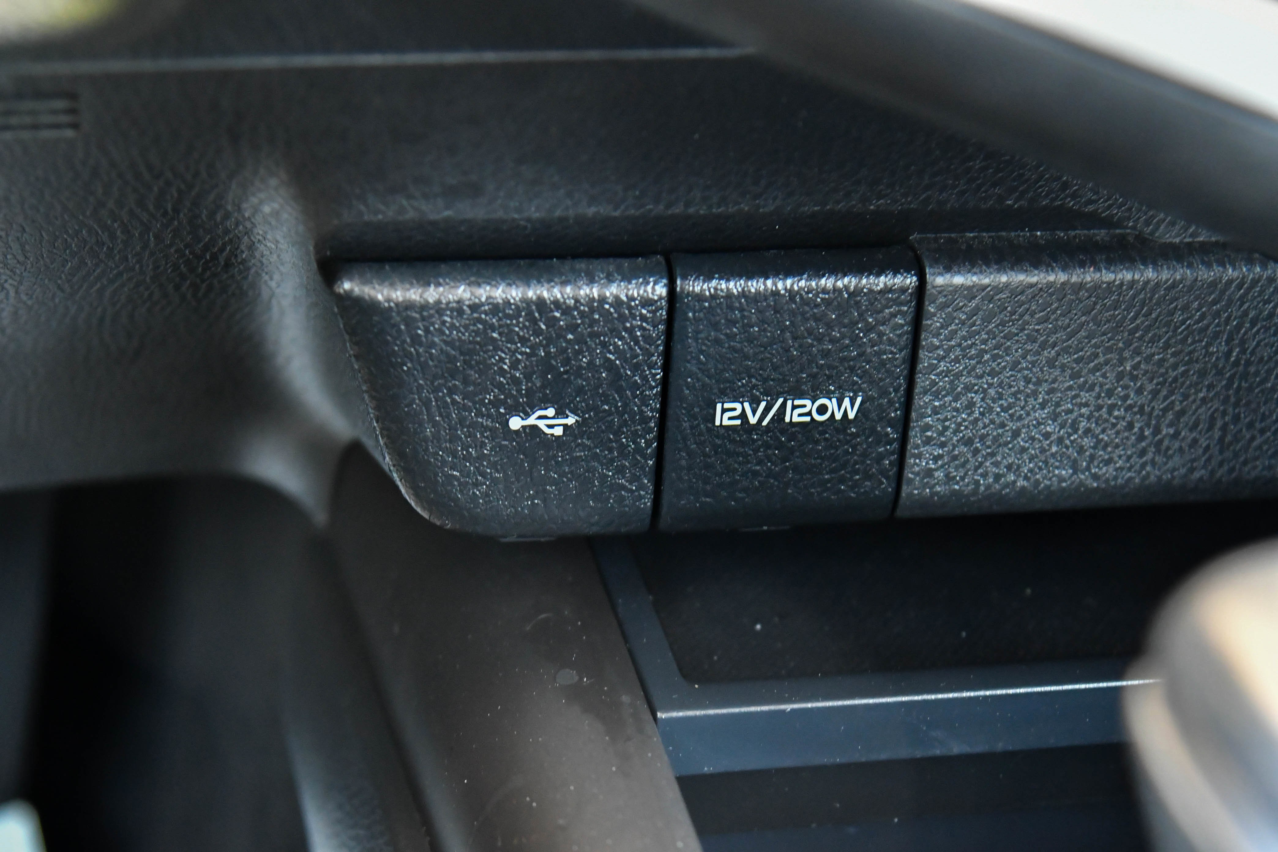 Used 2022 Toyota Camry SE FWD image 23