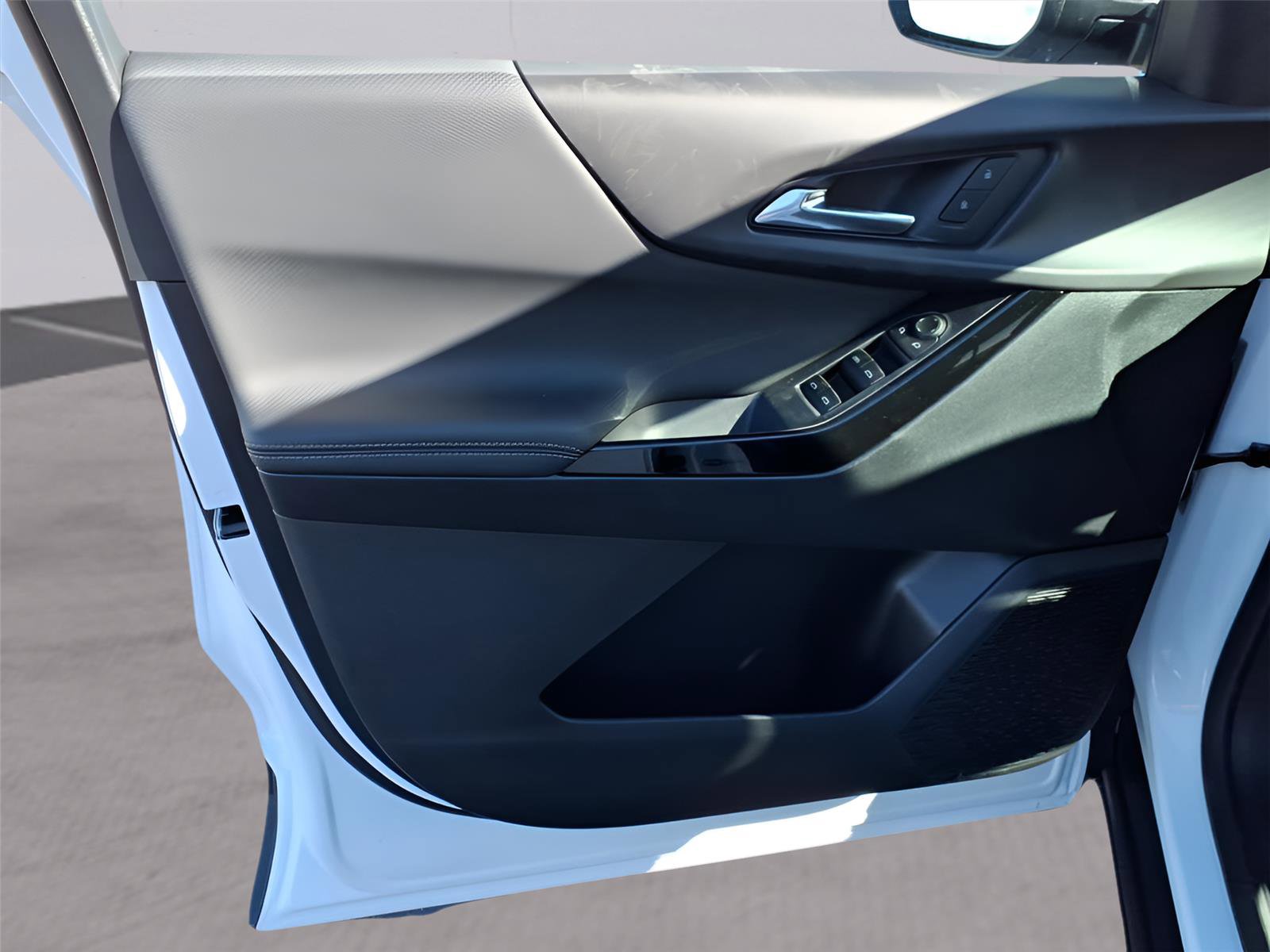 New 2026 Chevrolet Equinox LT w/ LPO, Floor Liner Package image 10