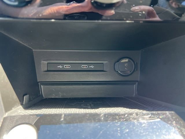 Used 2023 Volkswagen Taos SE image 20