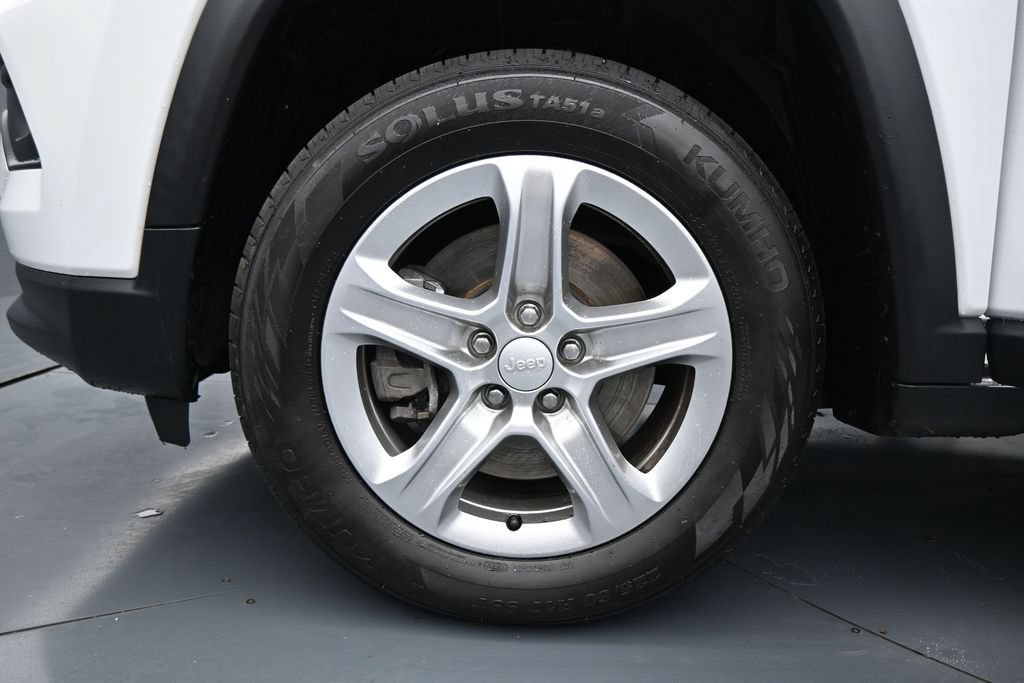 Used 2024 Jeep Compass Latitude AWD/4WD image 27