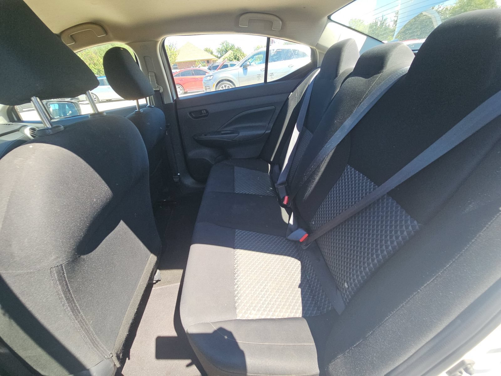 Used 2022 Nissan Versa S FWD image 13