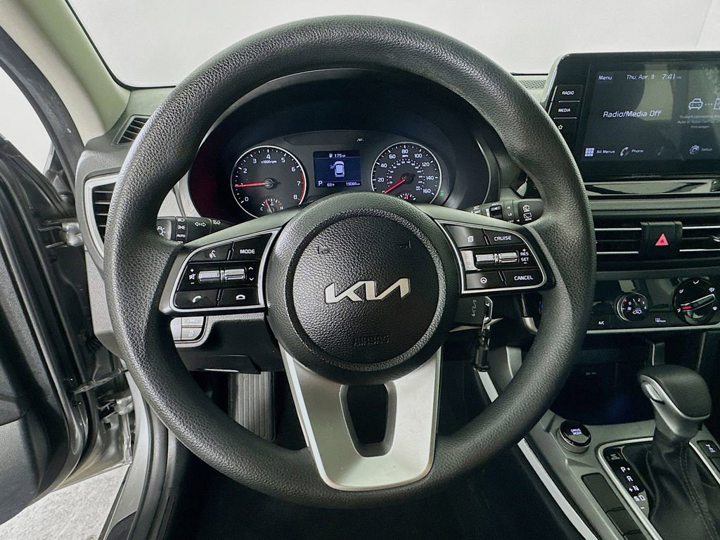 Certified 2023 Kia Seltos LX image 20