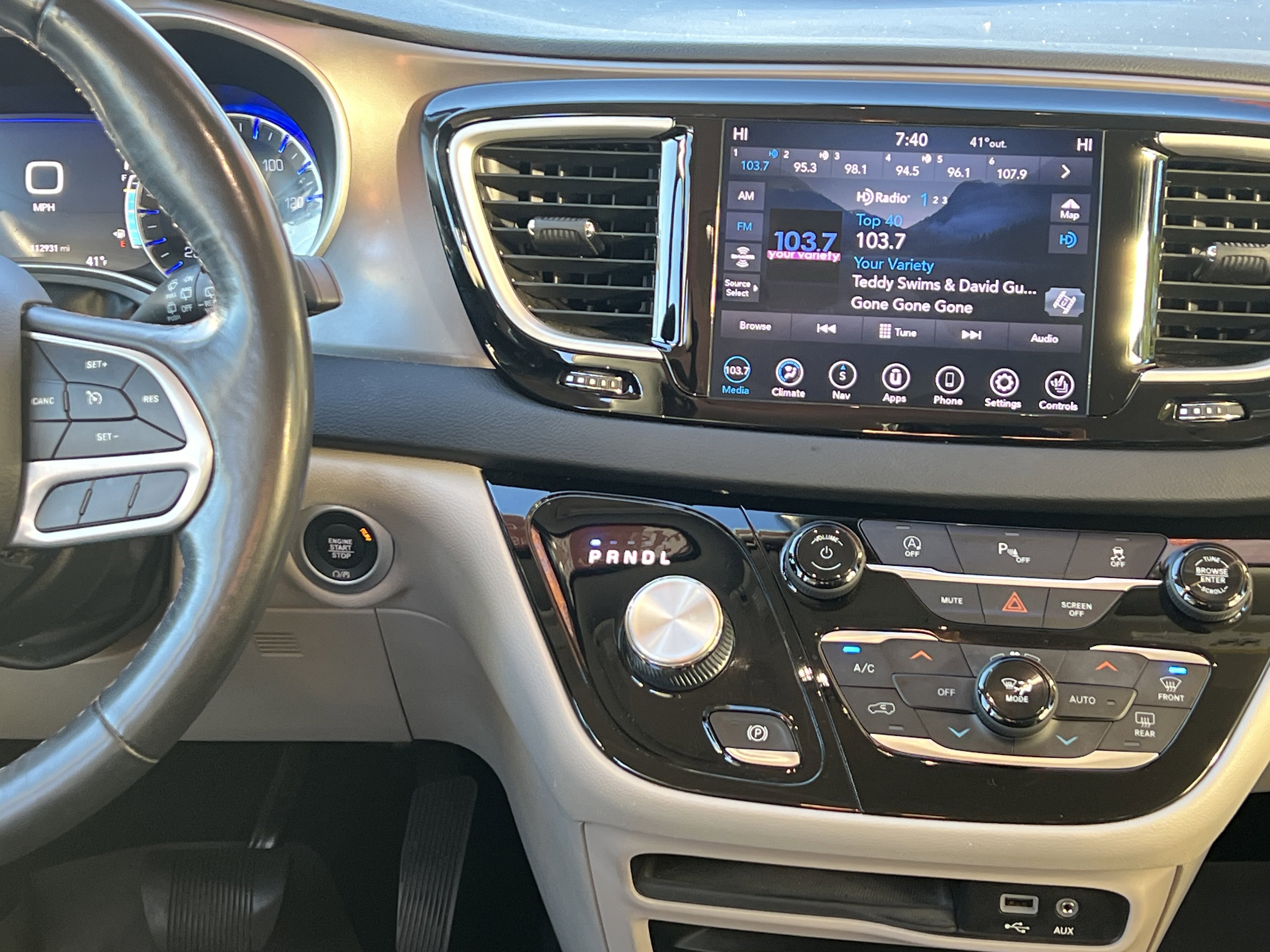 Used 2020 Chrysler Pacifica Touring-L Plus image 30