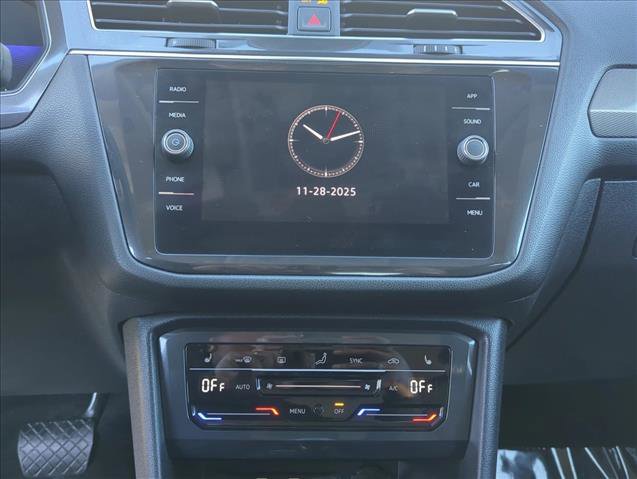 Used 2022 Volkswagen Tiguan SE image 12