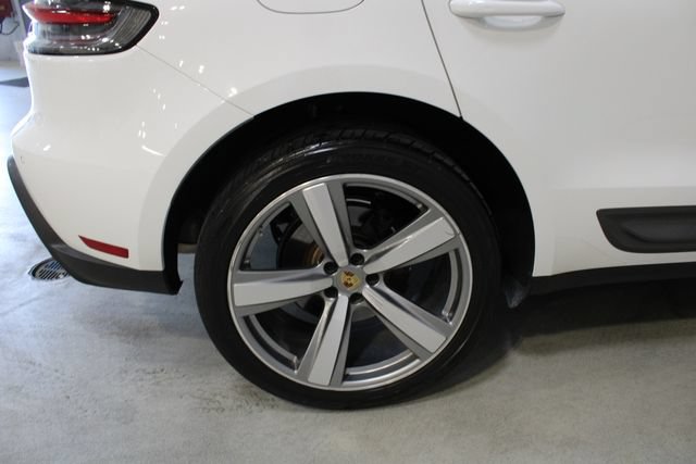 Used 2023 Porsche Macan Turbo AWD/4WD image 24