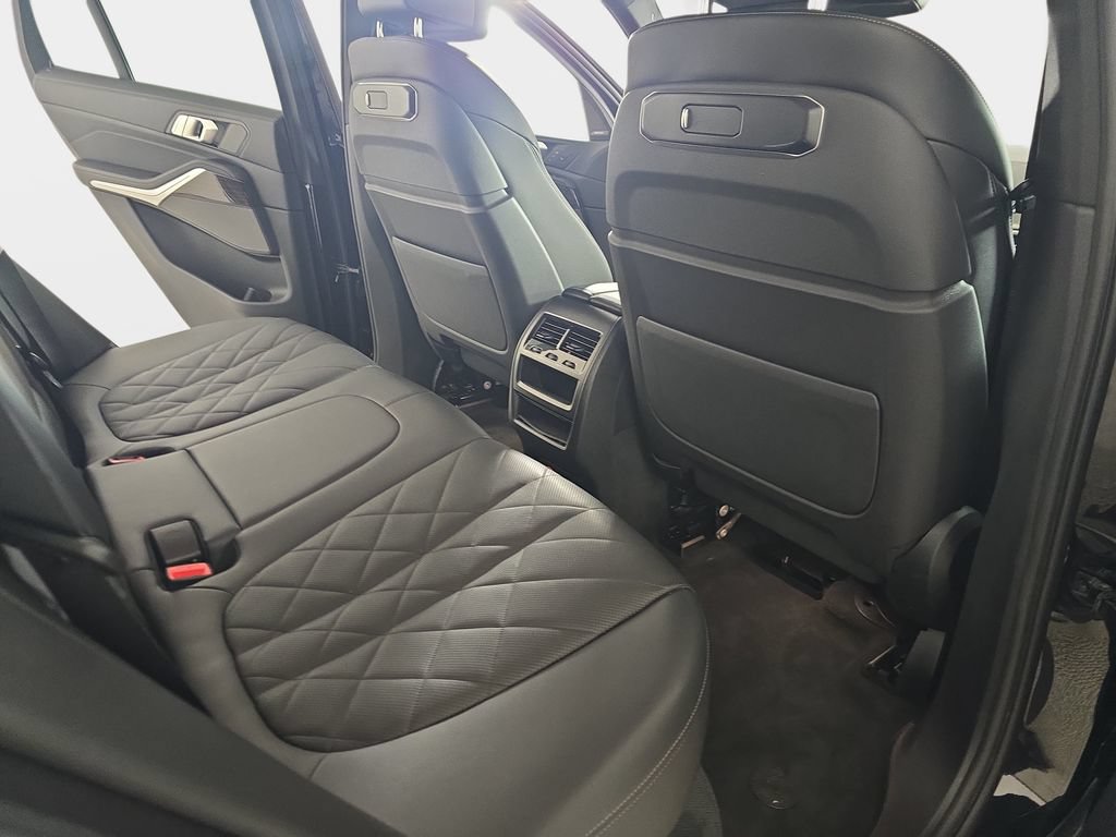 Certified 2024 BMW X5 xDrive50e w/ Premium Package AWD/4WD image 10