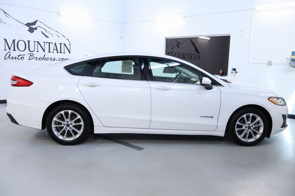 Used 2019 Ford Fusion SE image 8