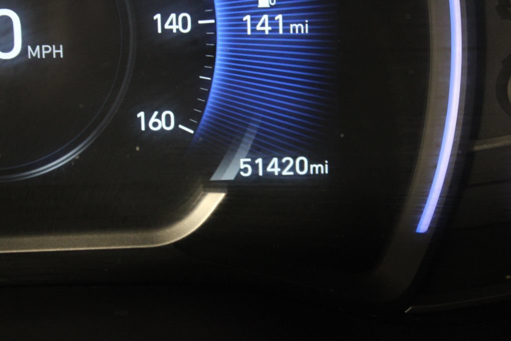 Used 2020 Hyundai Santa Fe SEL FWD image 25