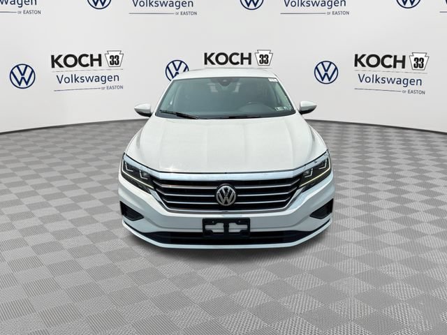 Used 2020 Volkswagen Passat 2.0T SE FWD image 2